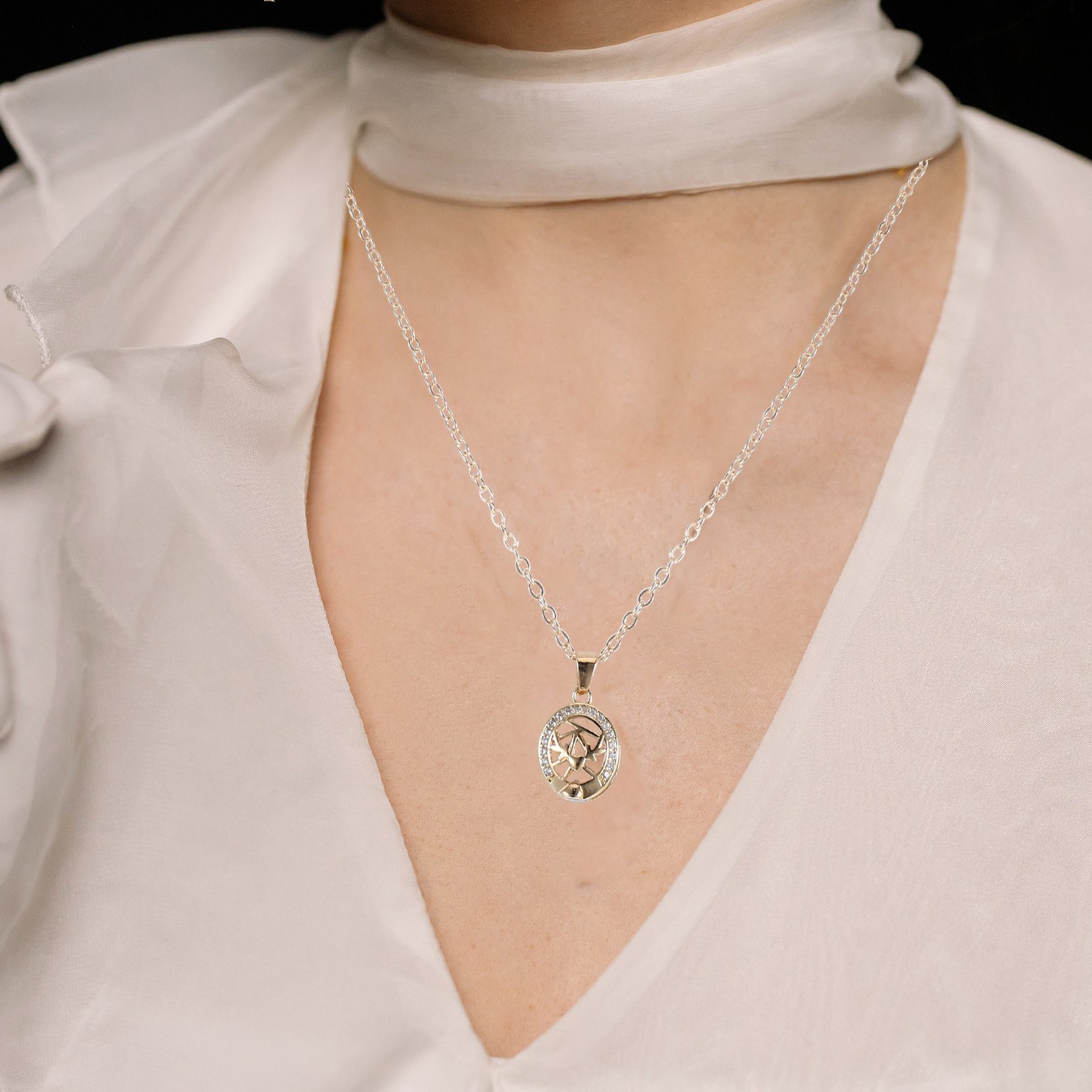 Magnetic Couple Matching Necklaces - Set di collane con ciondoli a