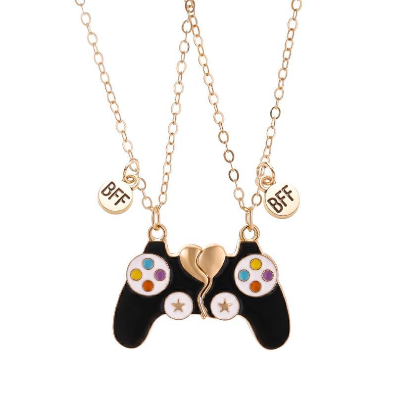 Collana con ciondolo a forma d - Magnetic Couple Matching Necklaces recensione e prezzo