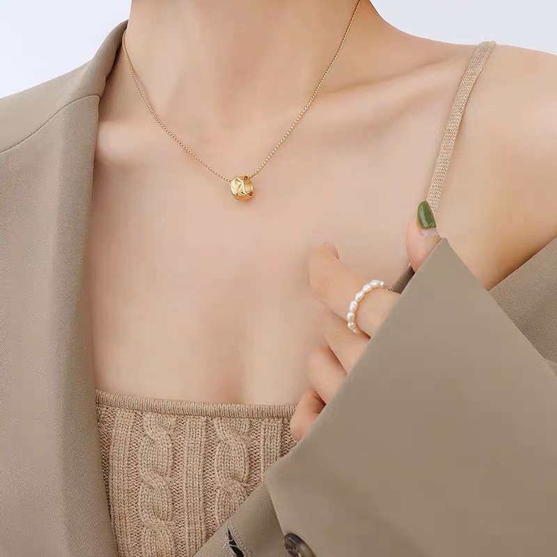 Collana con ciondolo con perli - Cross Pendant Necklace Gold recensione e prezzo