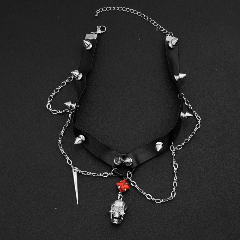 Girocollo in pelle con teschio - Goth Punk Spike Choker recensione e prezzo