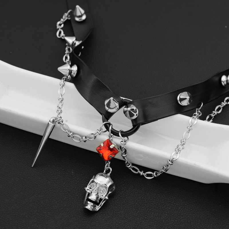 Girocollo in pelle con teschio - Goth Punk Spike Choker recensione e prezzo