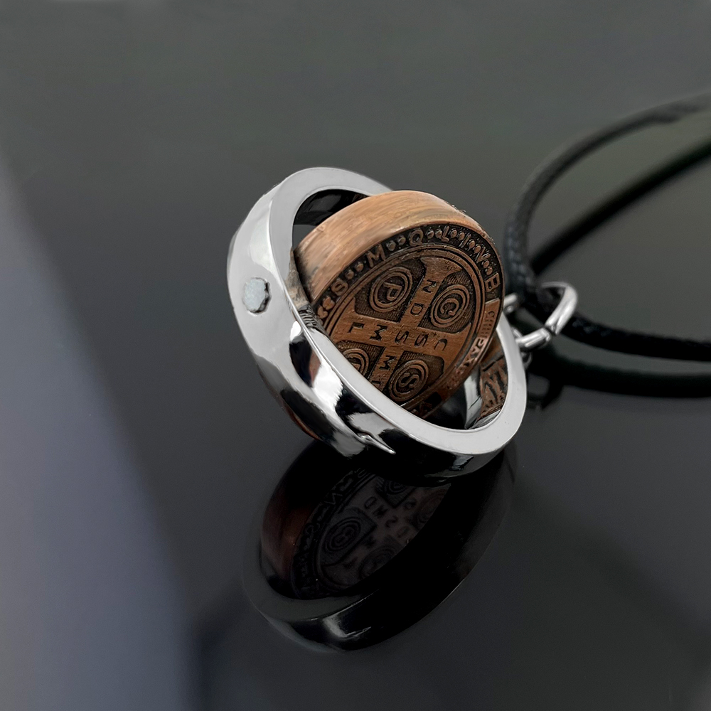 Nuova Collana con Medaglia di  - Necklaces recensione e prezzo