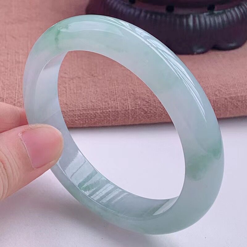 Bracciale in giadeite monocolo - Bracelets recensione e prezzo