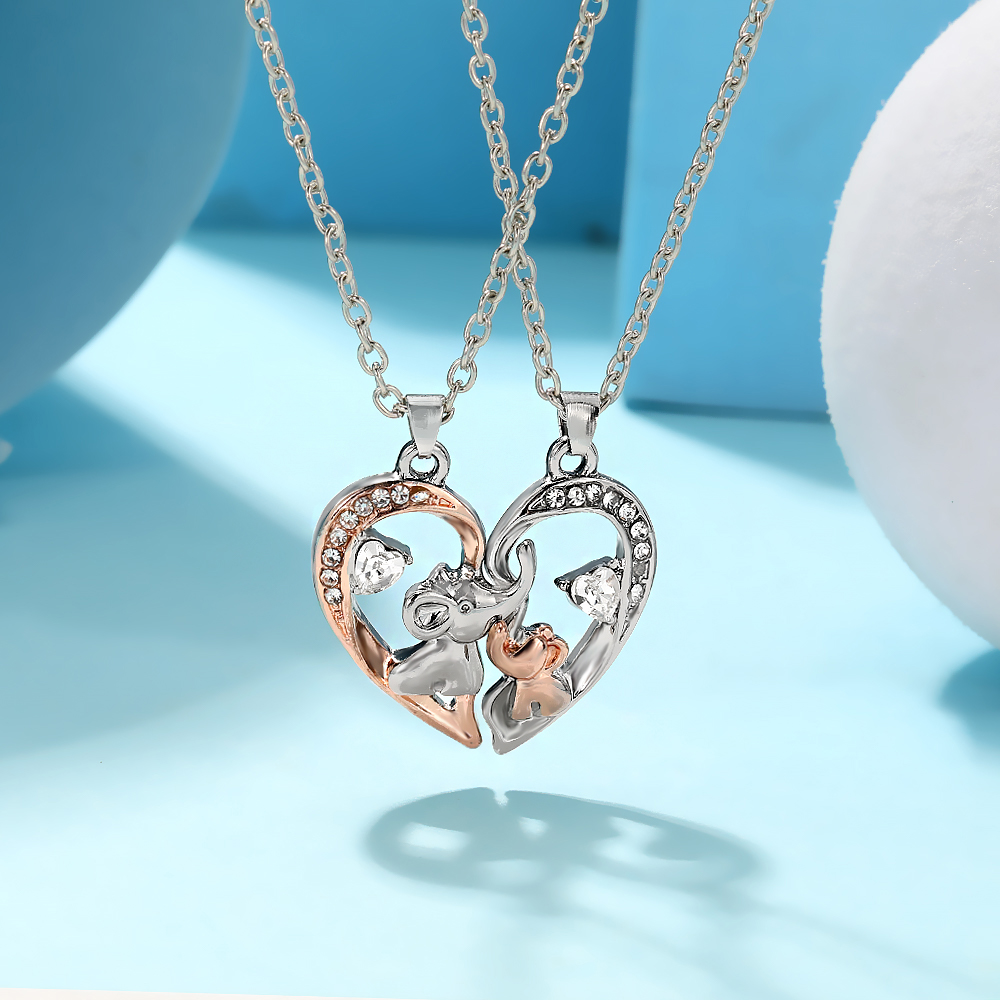 Set di 2 Collane Magnetiche a  - Magnetic Couple Matching Necklaces recensione e prezzo