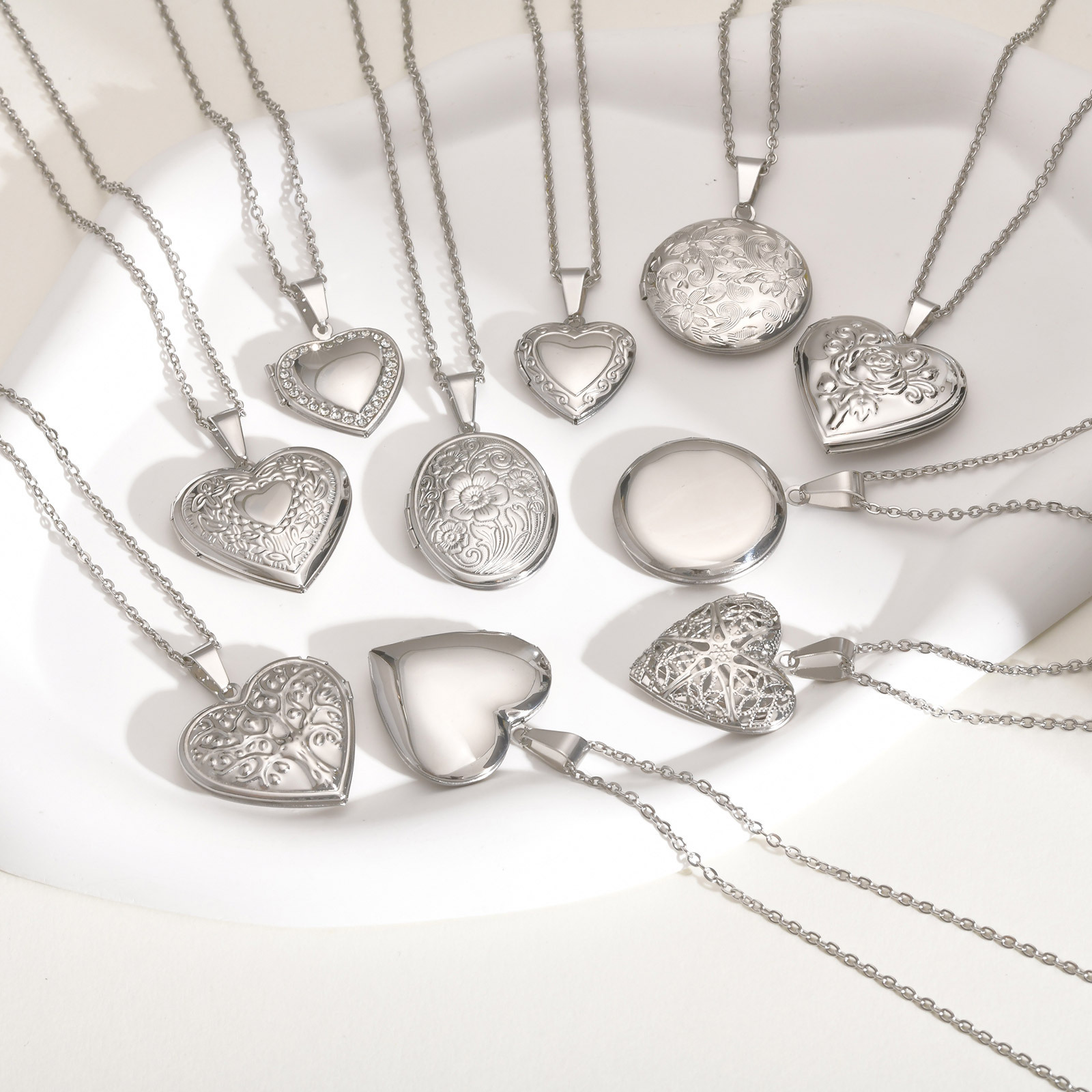 Vnox Dainty Heart Foto Collane - Heart Locket Necklace Photo recensione e prezzo