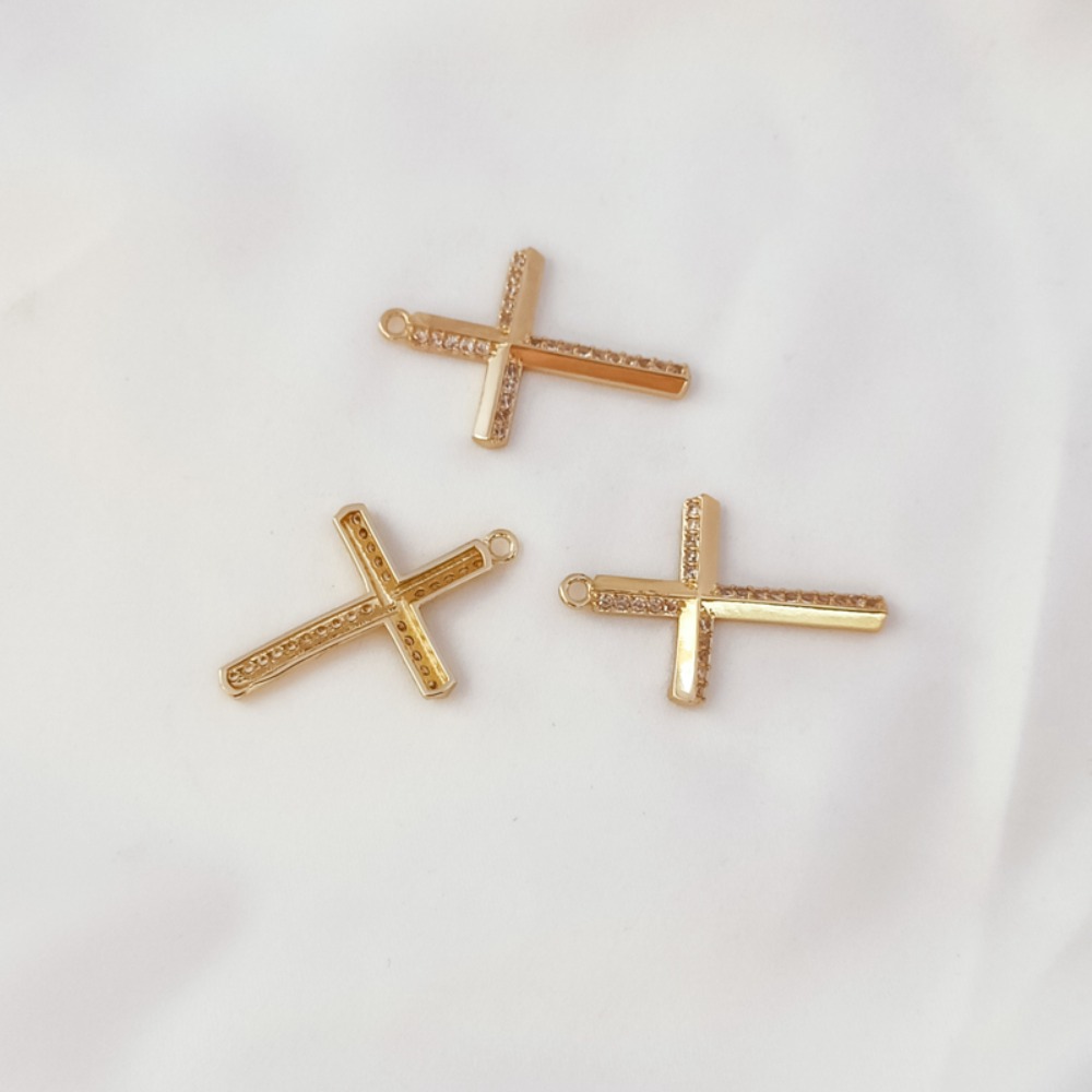 Bracciale con ciondolo croce c - Cross Pendant Necklace Gold recensione e prezzo