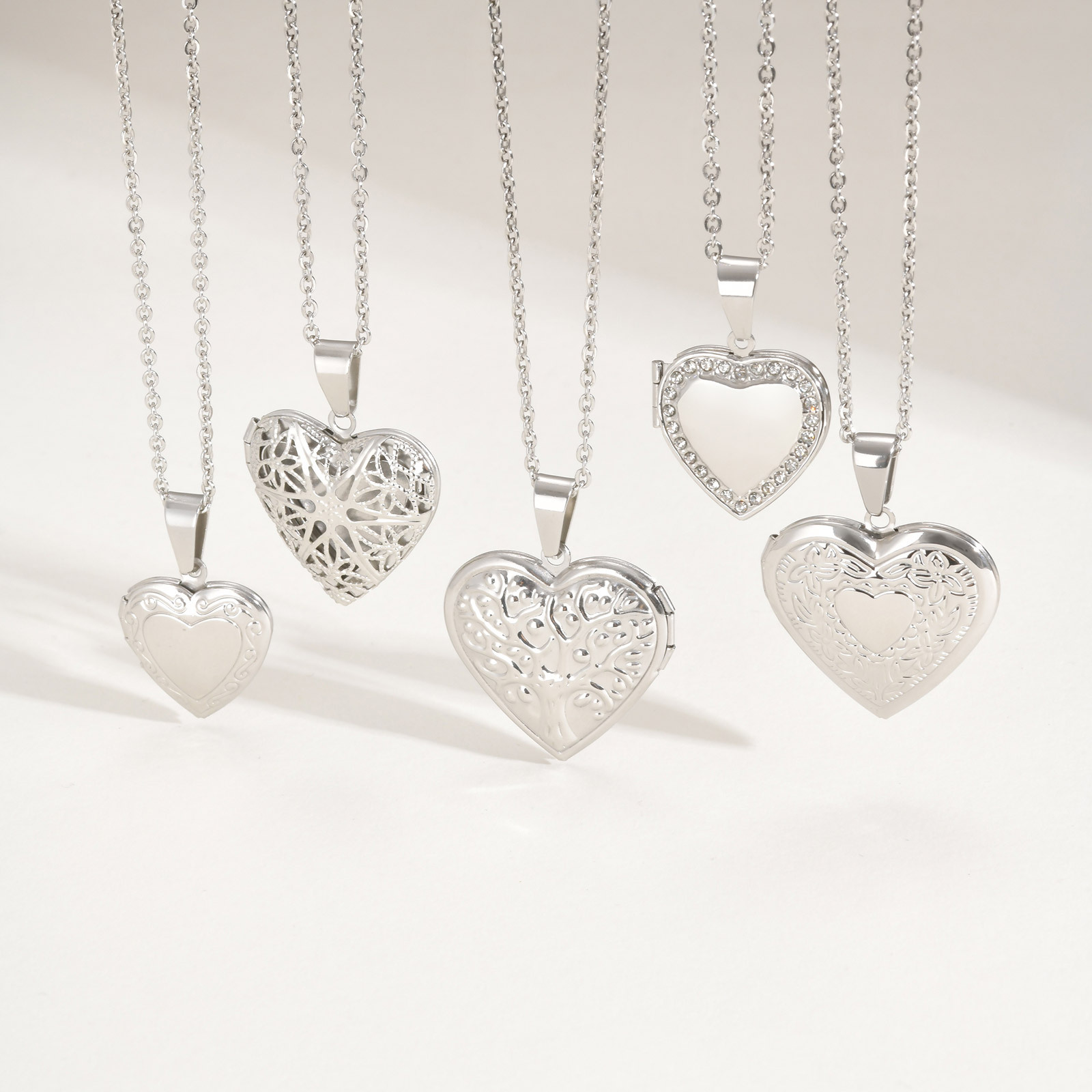 Vnox Never Fade Ciondolo medag - Heart Locket Necklace Photo recensione e prezzo